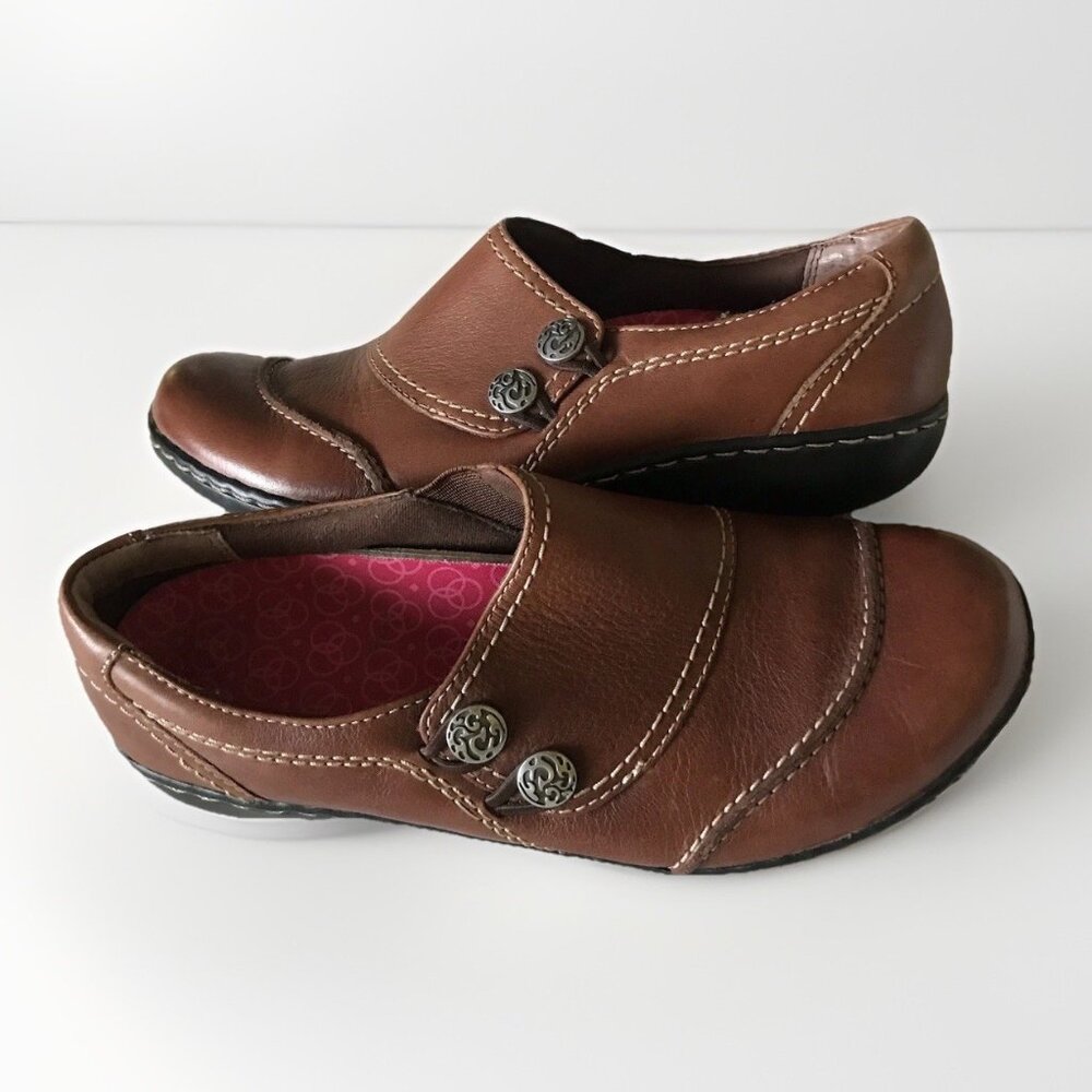 Clarks Bendables Women's Size 8M Slip-On Leather Double Button Loafers #67697